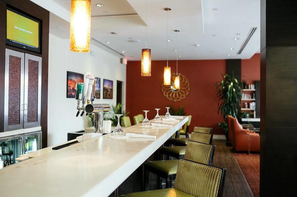 Holiday Inn Long Beach-Downtown Area エクステリア 写真