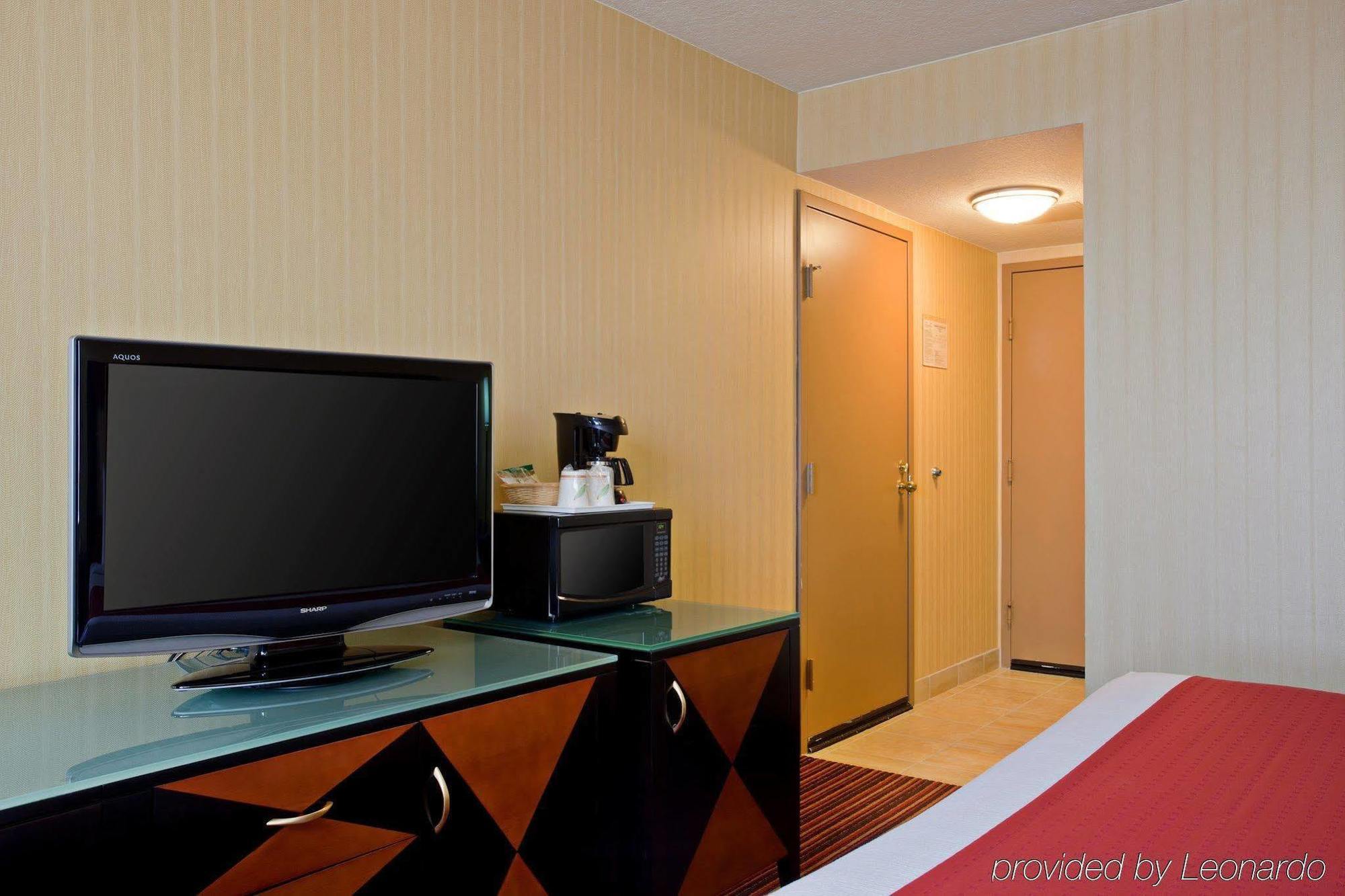 Holiday Inn Long Beach-Downtown Area 部屋 写真